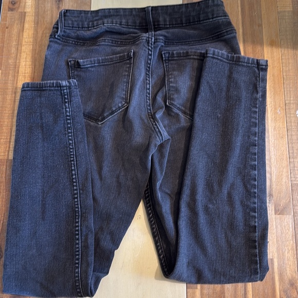 Black skinny jeans - Picture 3 of 3